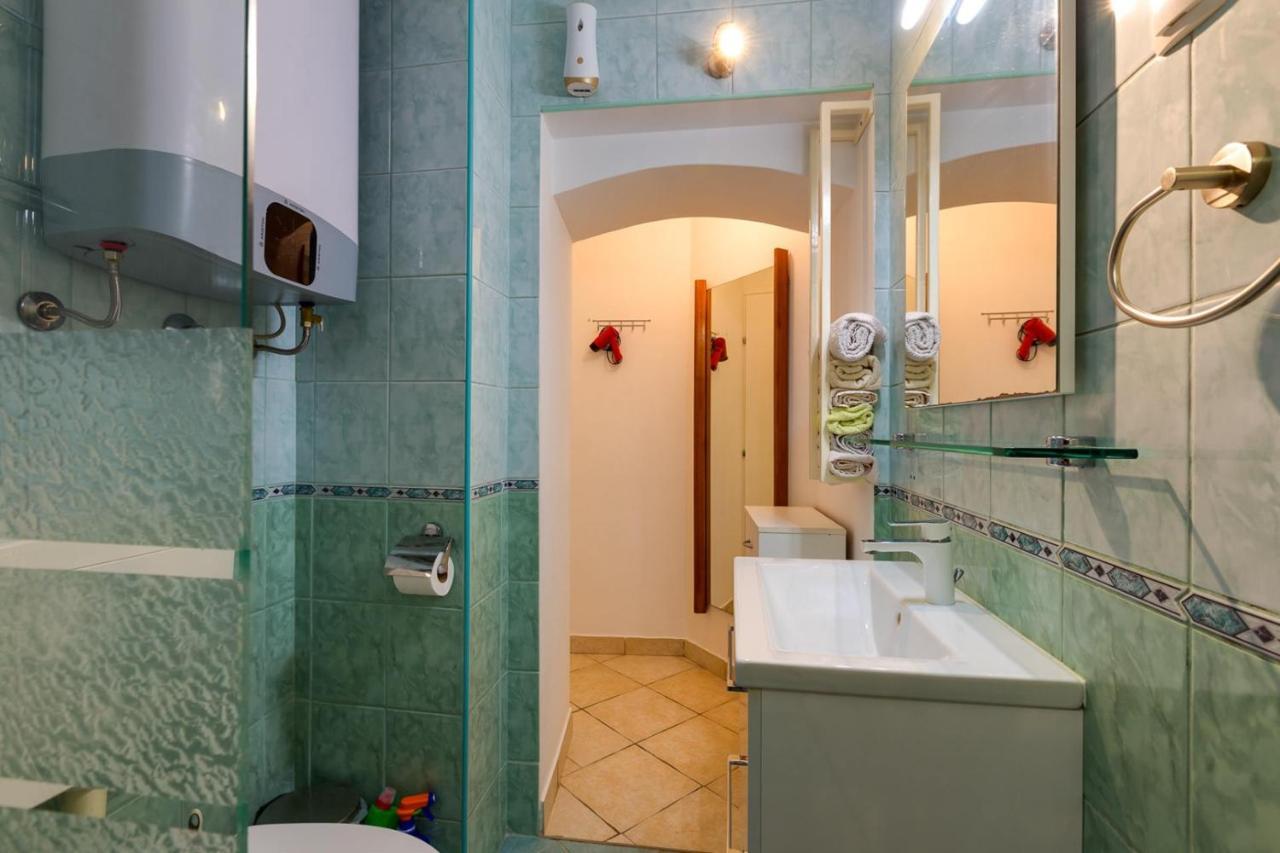 Apartments Valeria, מאלי לוסיניי מראה חיצוני תמונה