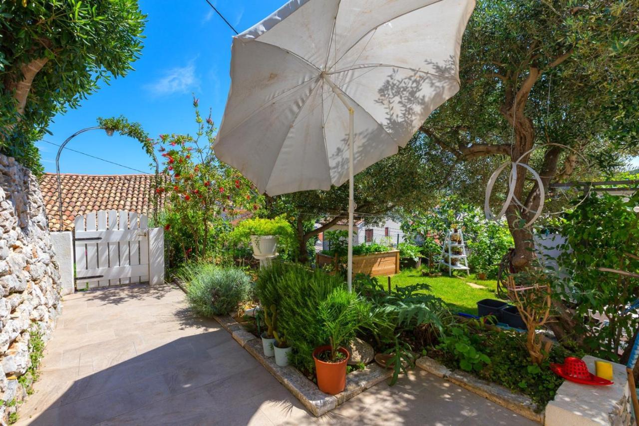 Apartments Valeria, מאלי לוסיניי מראה חיצוני תמונה