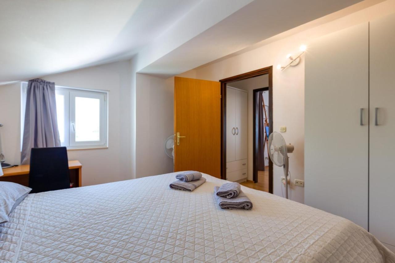 Apartments Valeria, מאלי לוסיניי מראה חיצוני תמונה